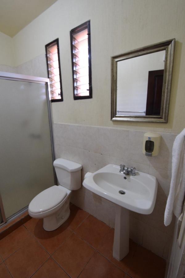 Zafra Hotel เรตาลูเลอ ภายนอก รูปภาพ