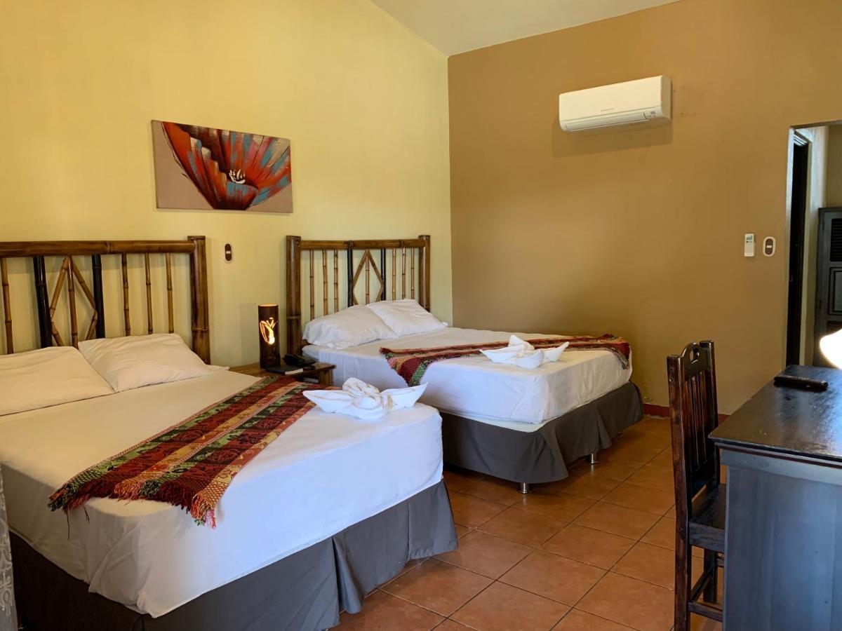 Zafra Hotel เรตาลูเลอ ภายนอก รูปภาพ