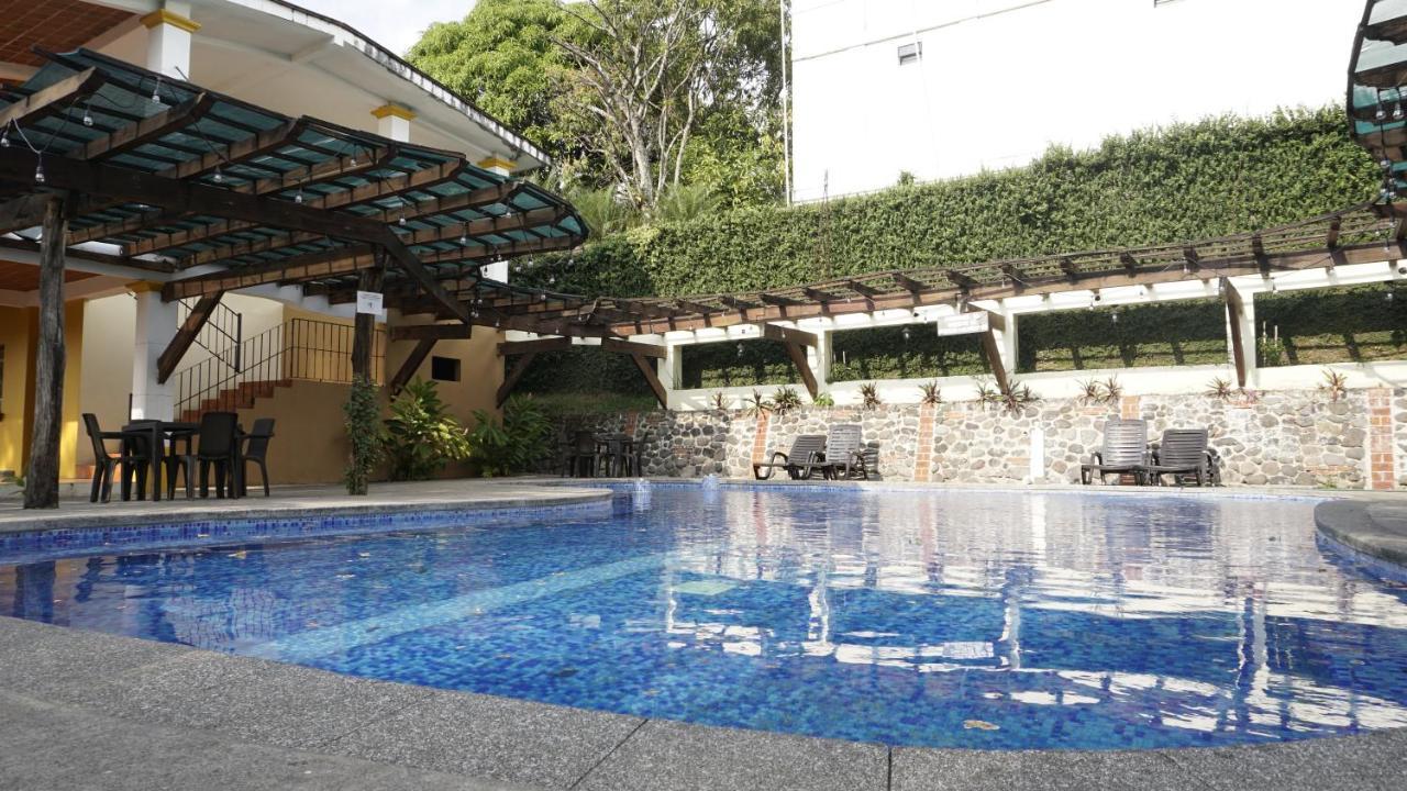 Zafra Hotel เรตาลูเลอ ภายนอก รูปภาพ